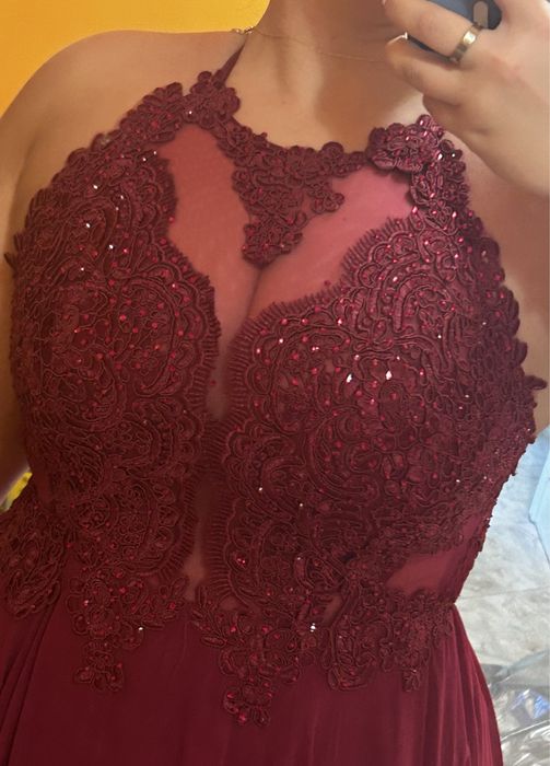 Официална червена рокля