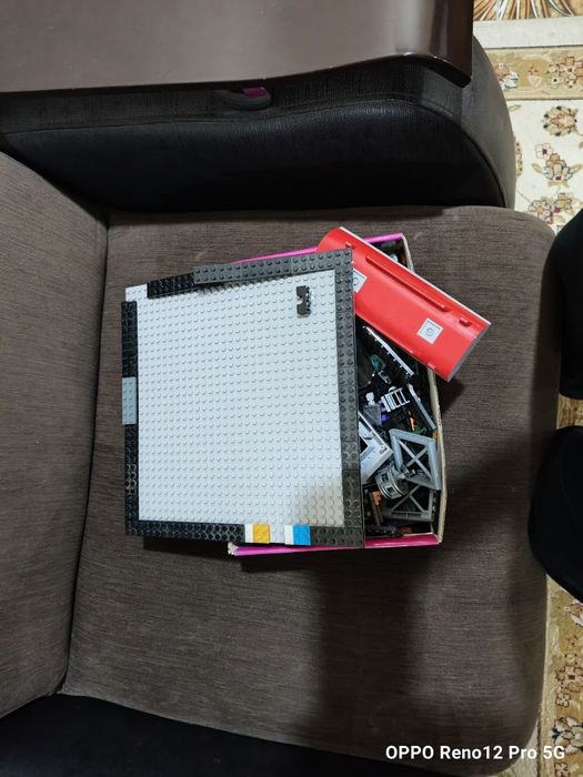 Много лего деталей