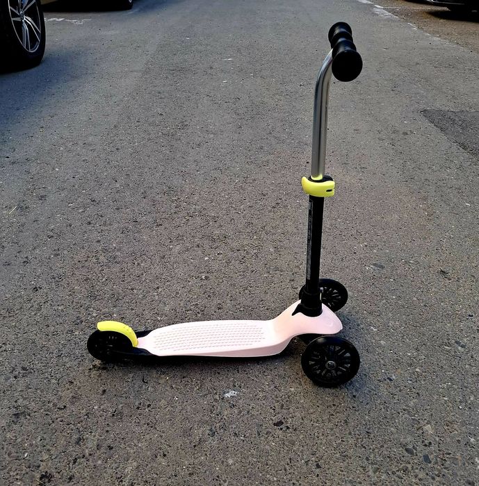 Vând trotinetă fetițe