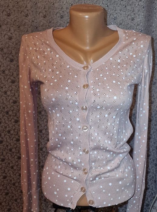 Продаются вещи женские.