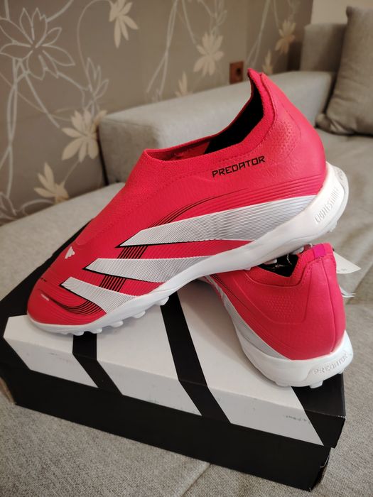 Нови стоножки ADIDAS predator league laceless