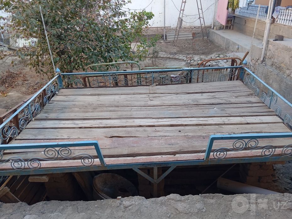 Кароват 3.2 сотилади