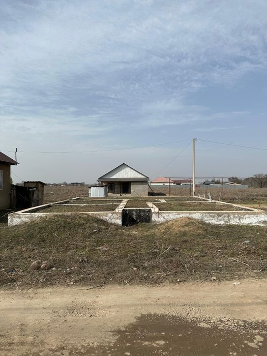 Участок 10 соток ровный