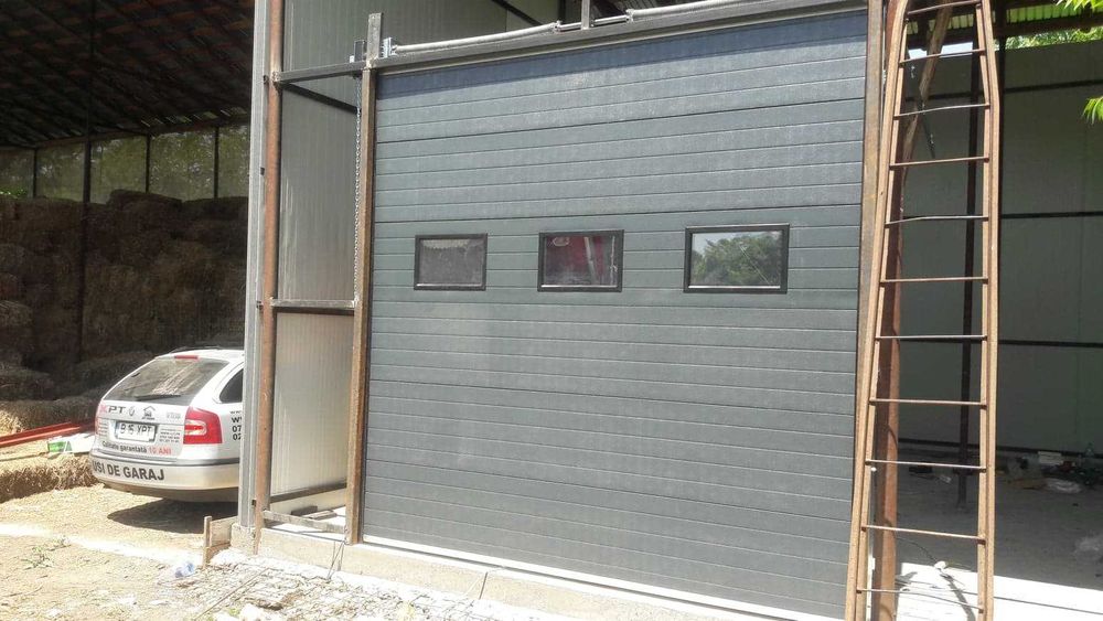 Usa de garaj sectionala 2500L/1800H ANTRACIT, pret de la 566 euro