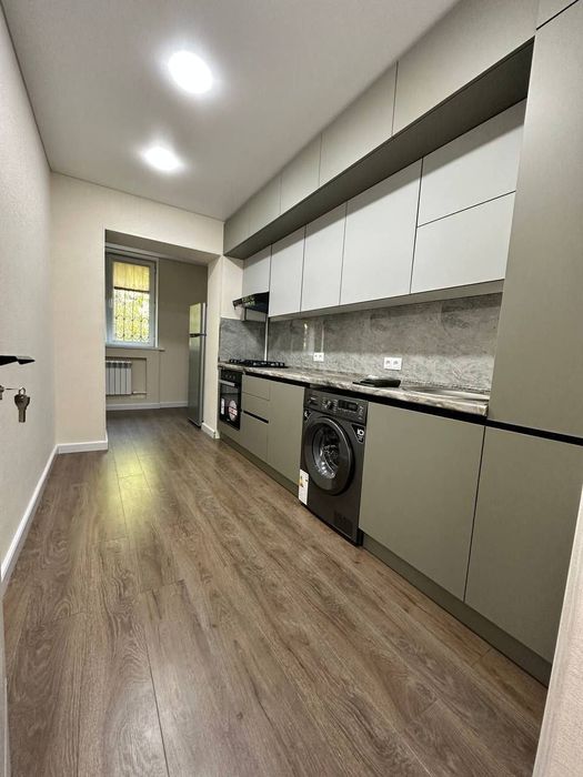 Новомосковская продаётся квартира 77 серия 2/1/4