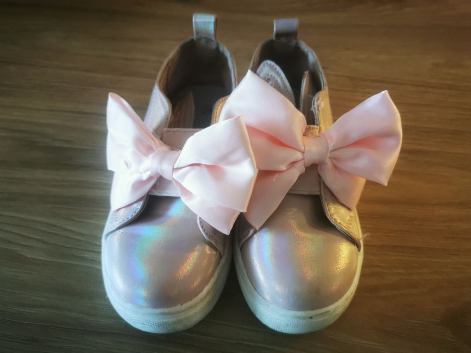 Детски обувки с панделка
