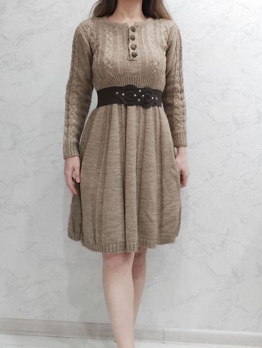 Продам платье вязаное