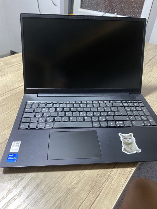 Срочно проодаю Lenovo V15 G2 ITL i5-11 поколения