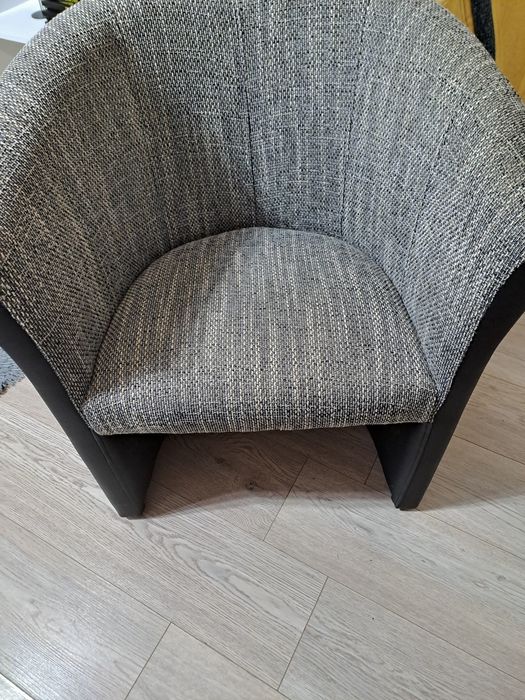 Vând 2X fotolii impecabile ca noi