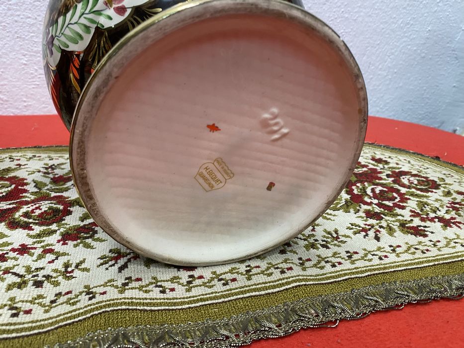 Винтидж порцеланови урни Bequet 1950те ръчна украса маркировка