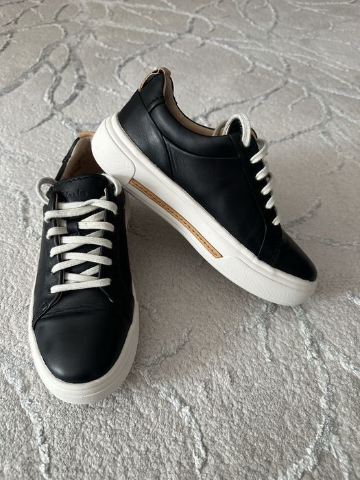 Sneakers din piele Clarks