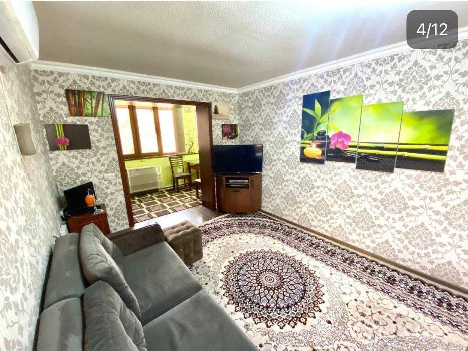 Сдается в аренду! Одна комнатная кв на 2 эт! В центре города (8 марта)