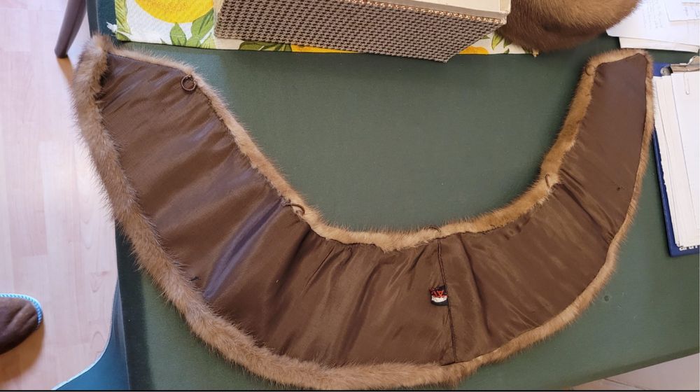 caciula de nurca si guler, noi in cutie