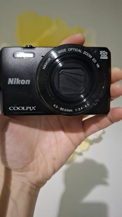 Компактен дигитален фотоапарат камера NIKON COOLPIX S7000