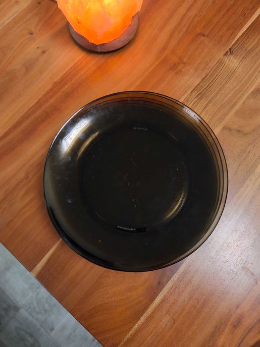 Продавам 12 чинии Duralex