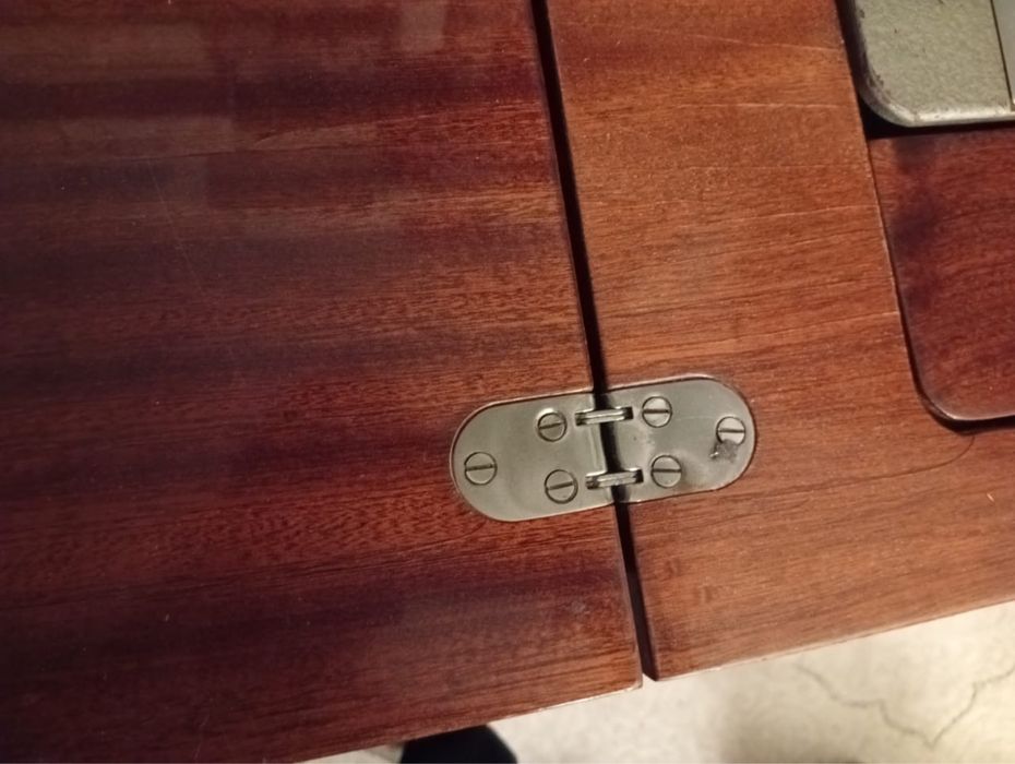 Продам швейную машину