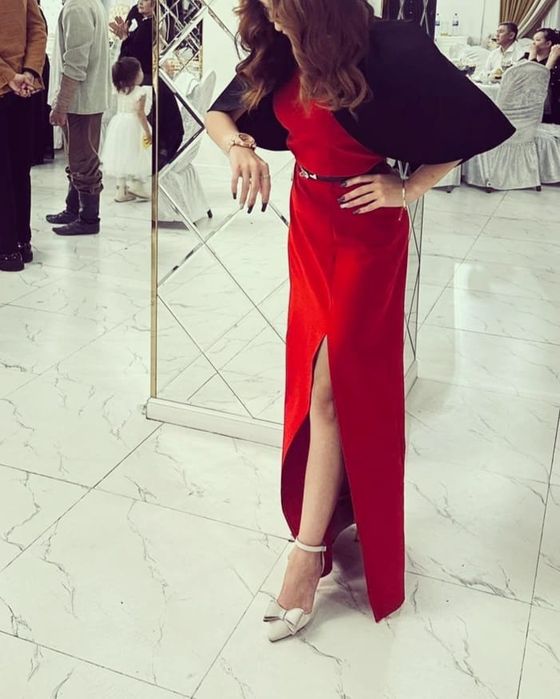 Вечерние платья 8000