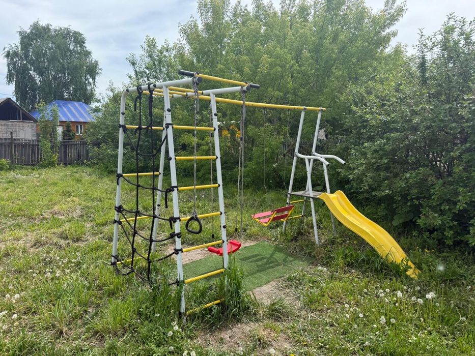 Продам дом в районе меновного