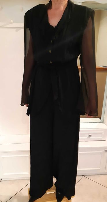 Tinuta neagra de seara, marimea 36-38.