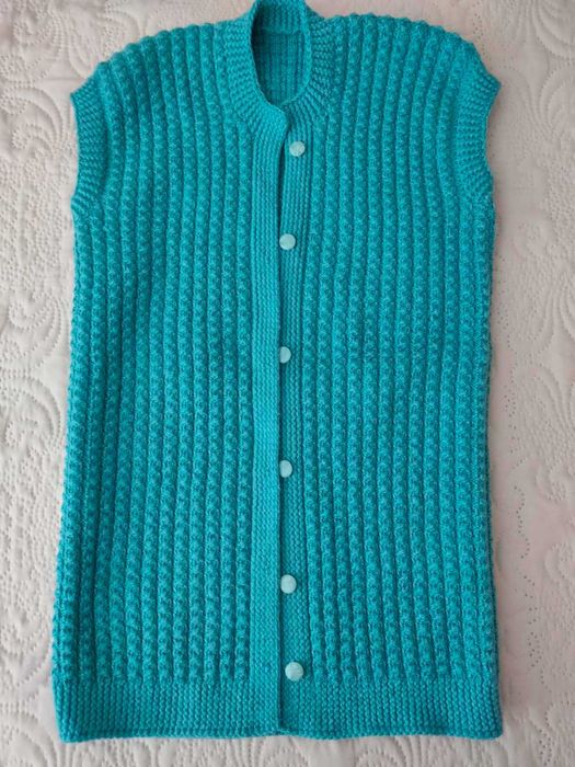 Ръчно плетени елеци