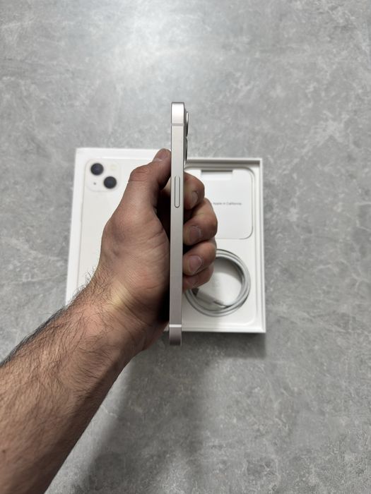 iPhone 13 256GB Starlight