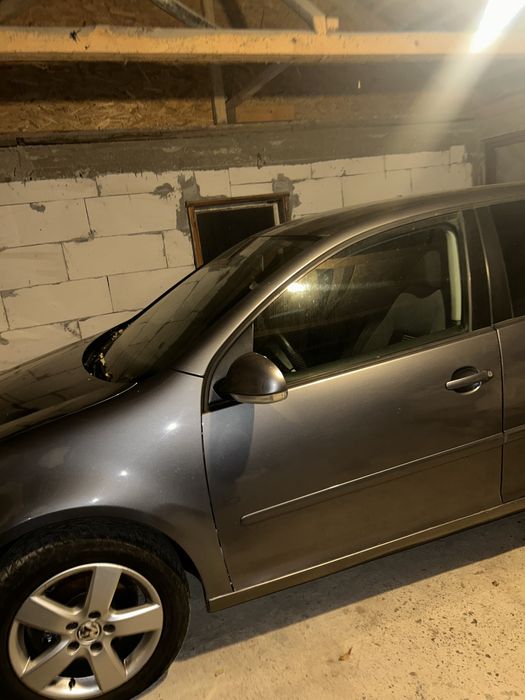 Vand golf 5,2008 benzina