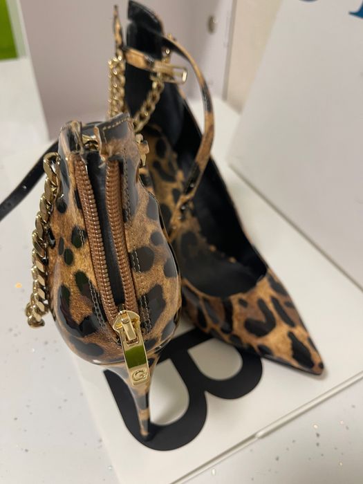 Pantofi Guess Animal Print