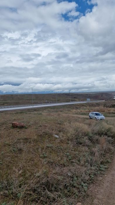 Продам участок вдоль трассы