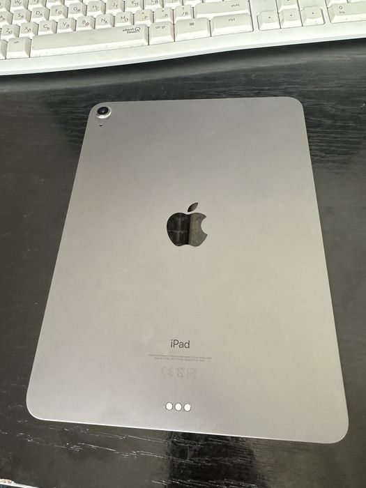 iPad Air 5 256gb - заключен с icloud