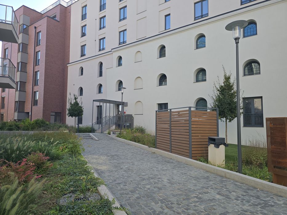 Închiriez Studio, bloc nou zona Cetate  470E