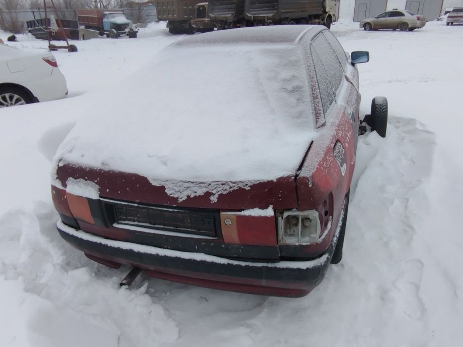 Продам Ауди 80 на разбор