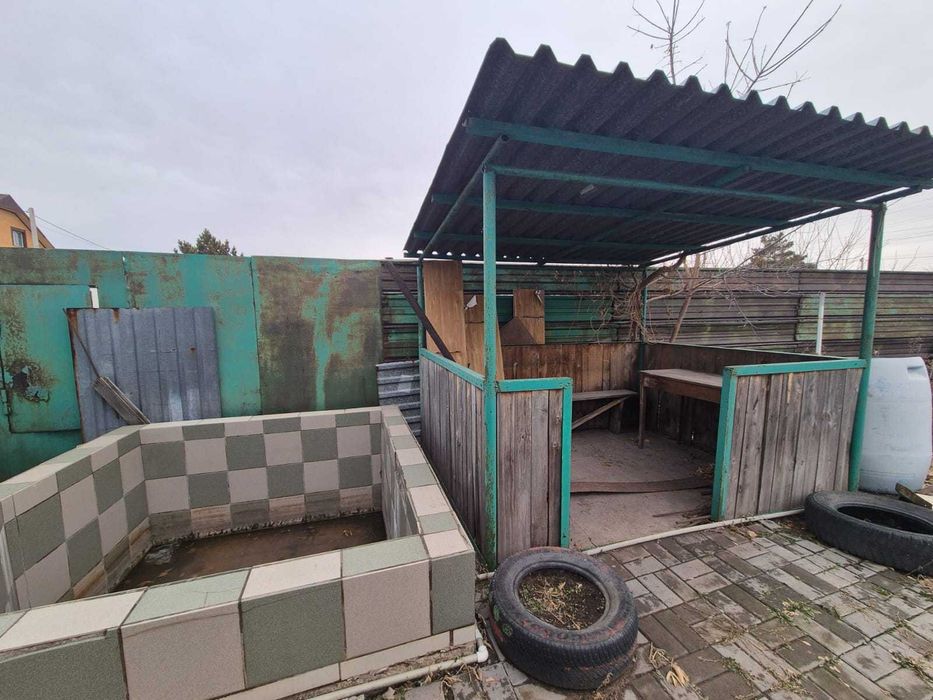 Продам 4 комн дом в соцгороде