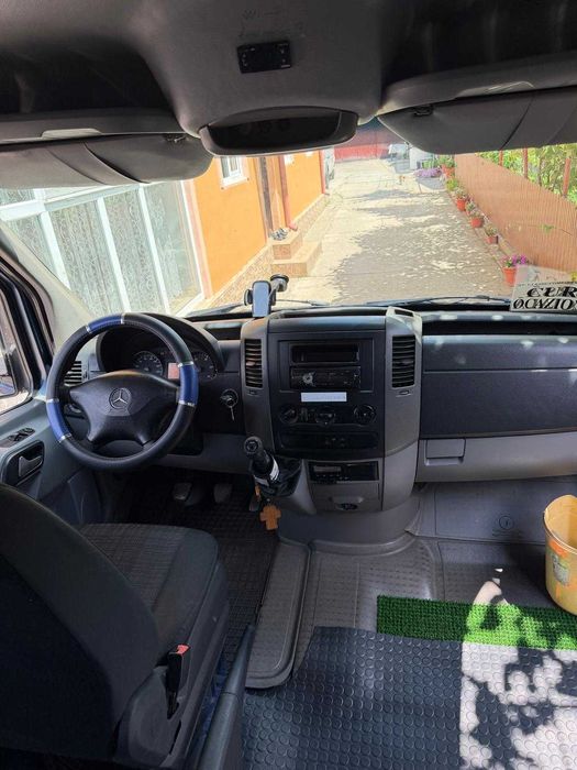 Microbuz Mercedes Sprinter
