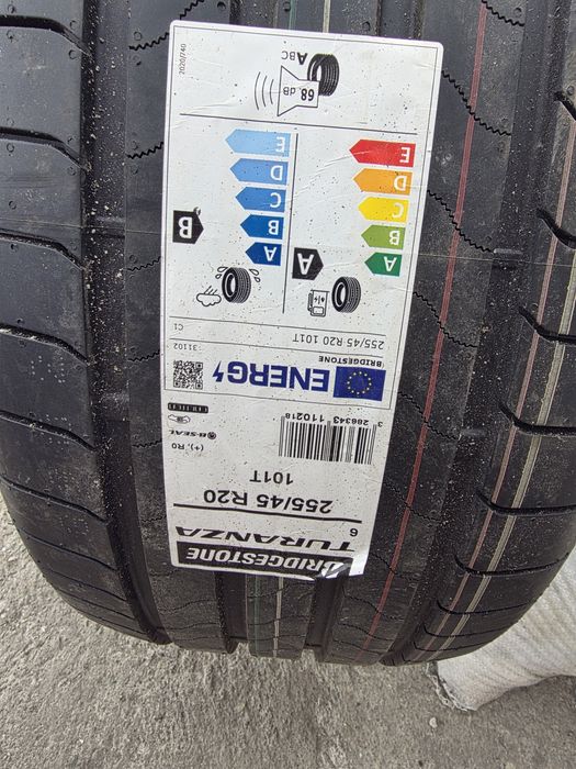 Cauciuc 255 45 r20
