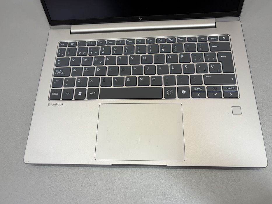 Laptop Hp EliteBook 6 G1a, 14”, AMD Ryzen 7 250w/Radeon 780M Graphics, SSD 512, RAM 16GB
