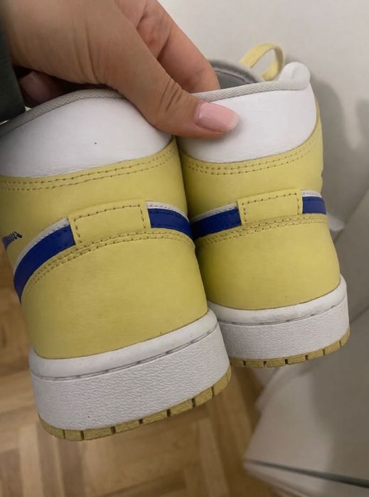 Air Jordan 1 Mid 'Lemon Wash' sneakers