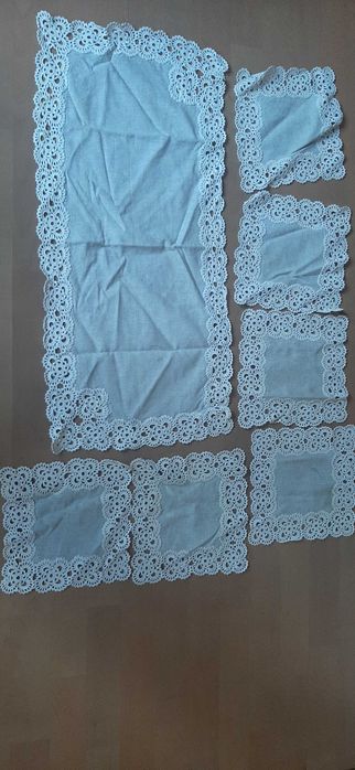 Продавам ръчно плетена покривка