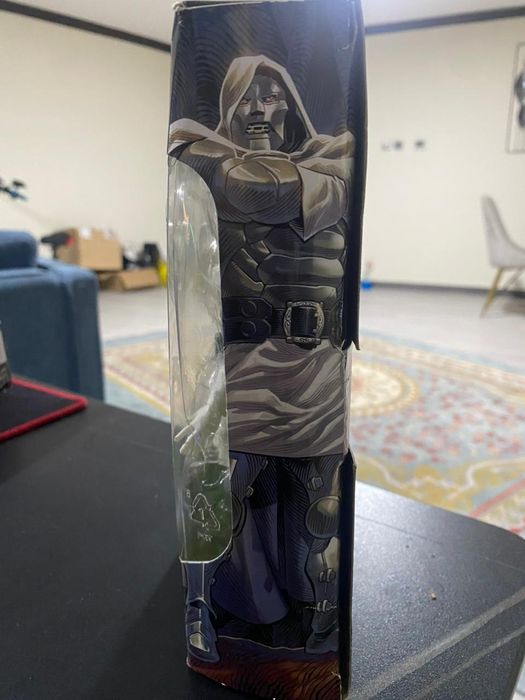 Фигурка marvel legends Доктора дума