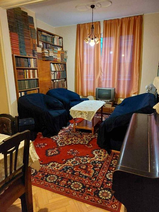 Дава се под наем Тристаен апартамент в София, Лозенец - 65 кв.м за 698.19 € - Снимка #1