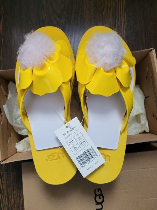 Slapi UGG noi, marime 37