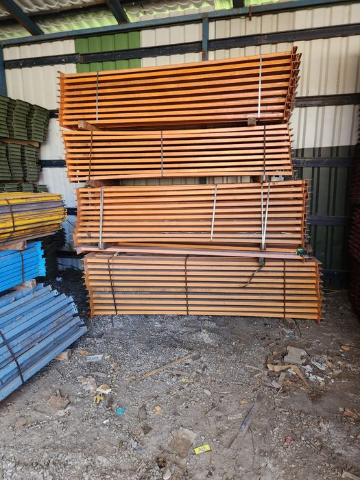 Rafturi metalice