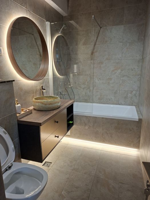 Inchiriez apartament 2 camere bloc Riviera