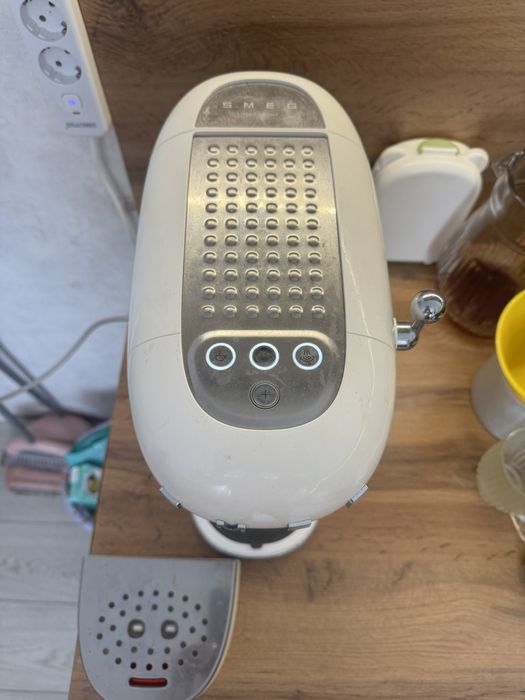 Продам кофемашину smeg