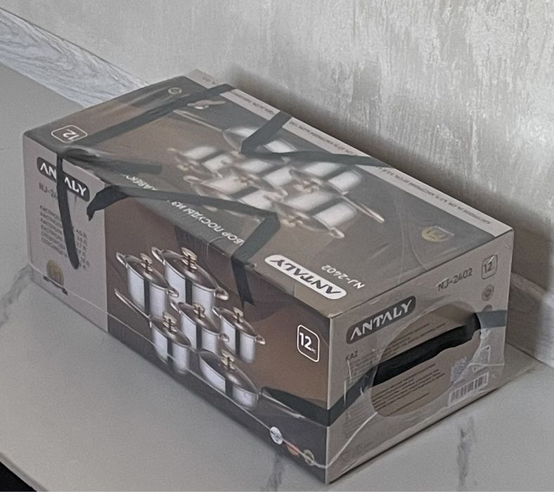 Новый набор кастрюль