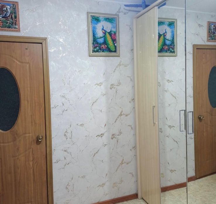 Продам 4 комн квартиру