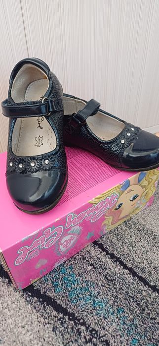 Туфли на девочку