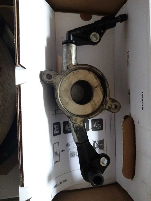 Съединител комплект плюс маховик.