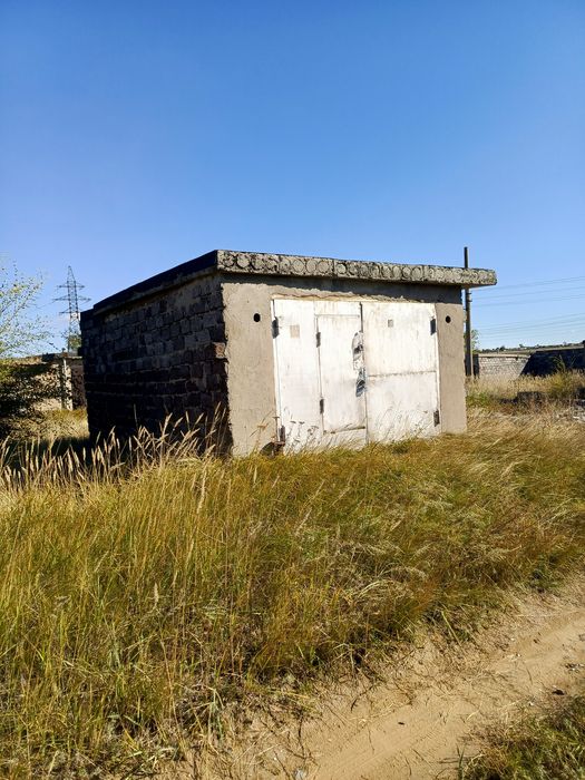 Продаю гараж в 13 общество