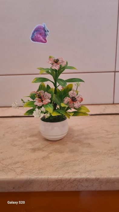 Искусственные цветы для офиса и дома