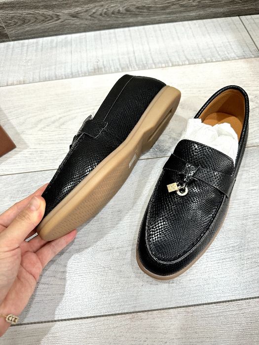 Туфли из экокожи